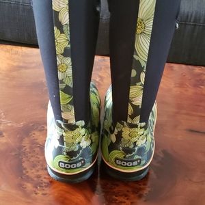 Bogs size 7 waterproof boots